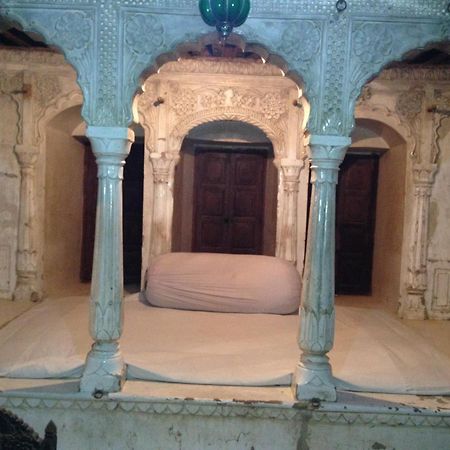 Narayan Niwas Castle Hotel Ramgarh Shekhawati Bilik gambar